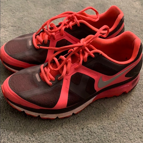 red nike air max shoes